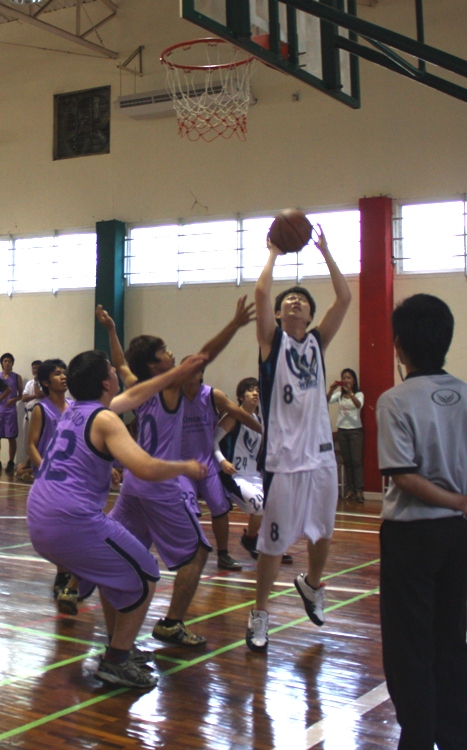 Sophomore center Dong making an easy layup.